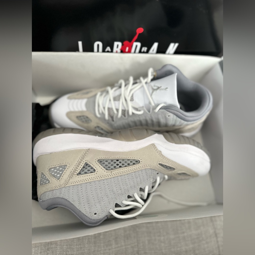 AIR JORDAN 11 RETRO LOWIE